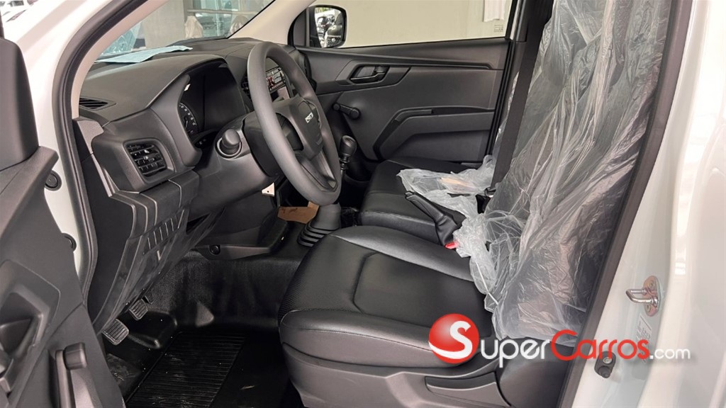 2027 Isuzu DMAX — foto 7 / 11