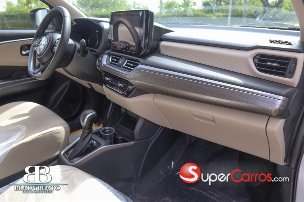 2026 Suzuki Dzire GLX — foto 10 / 11