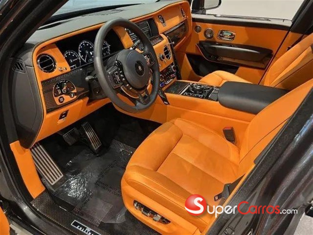 2023 Rolls Royce Cullinan — foto 4 / 8