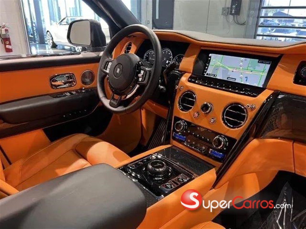 2023 Rolls Royce Cullinan — foto 6 / 8