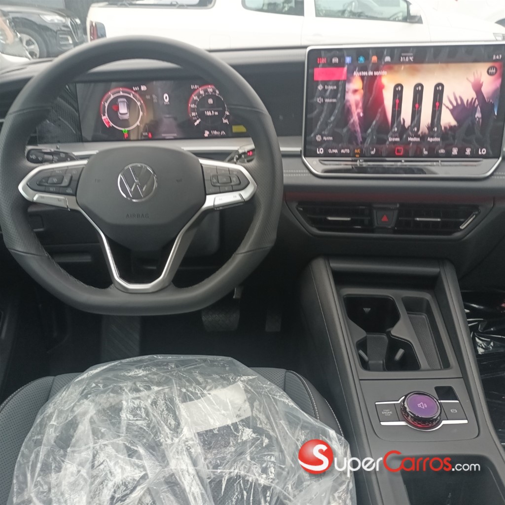 2026 Volkswagen Tiguan 250TSI — foto 6 / 9