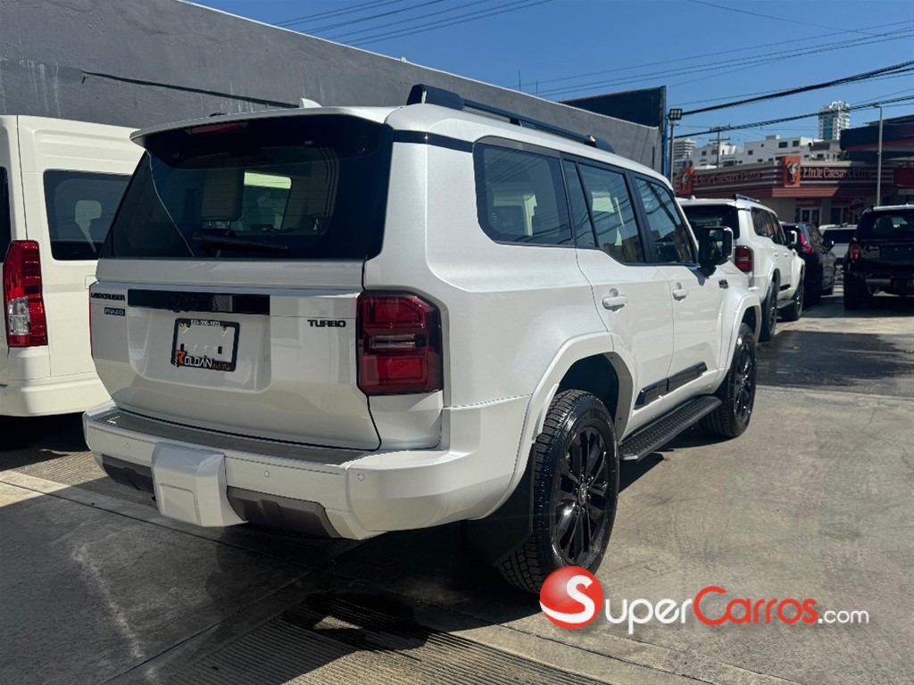 2027 Toyota Land Cruiser Prado Luxury 01 — foto 6 / 11