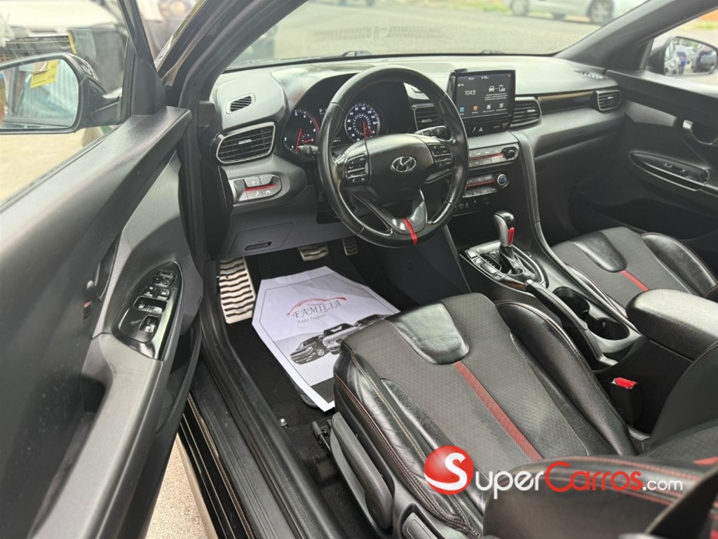 2020 Hyundai Veloster Turbo — foto 8 / 10