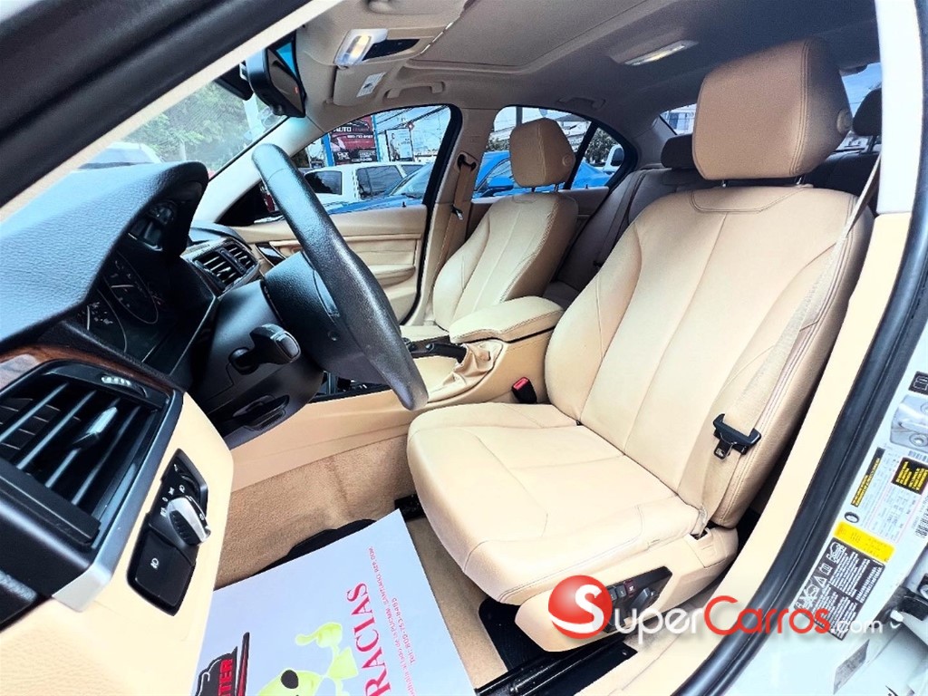 2015 BMW Serie 3 328i — foto 4 / 12