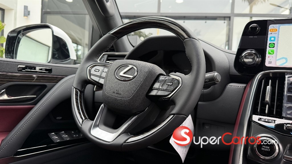 2026 Lexus LX 700 H Urban — foto 8 / 11