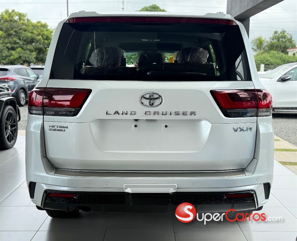2026 Toyota Land Cruiser VXR — foto 4 / 8