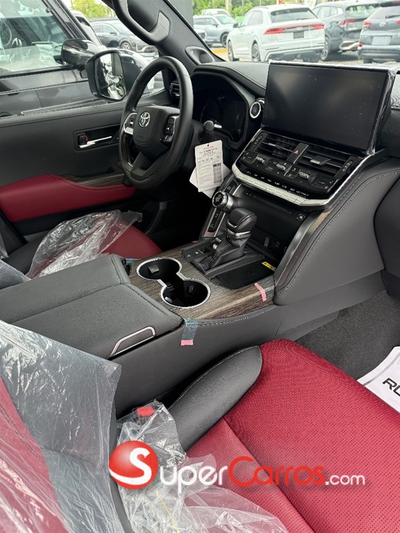 2026 Toyota Land Cruiser VXR — foto 5 / 8