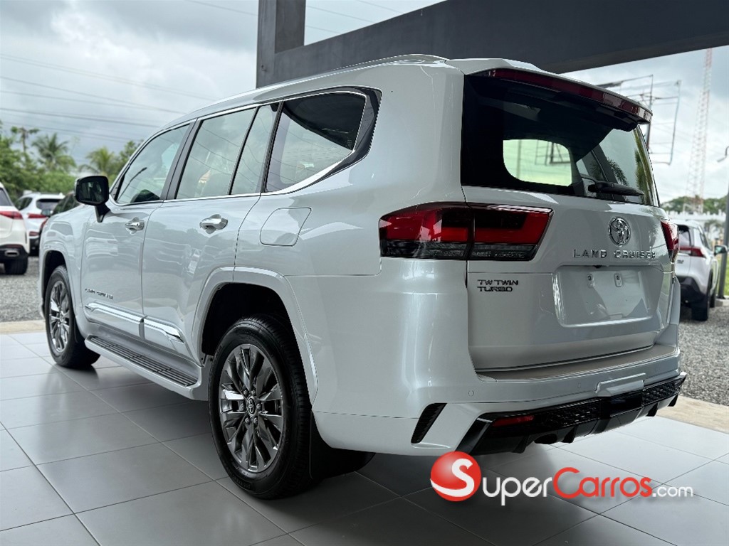 2026 Toyota Land Cruiser VXR — foto 7 / 8