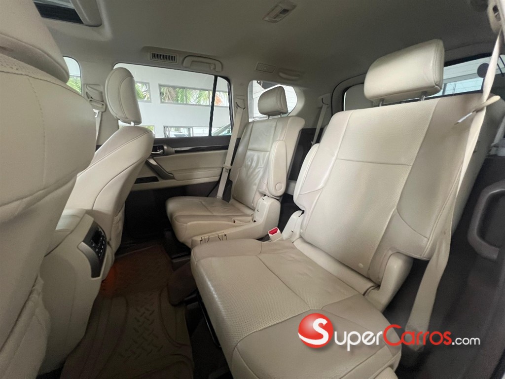 2017 Lexus GX 460 Luxury — foto 8 / 10