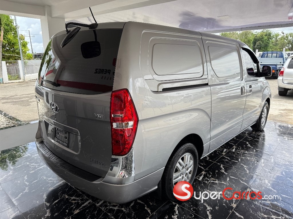 2018 Hyundai Grand Starex — foto 6 / 9