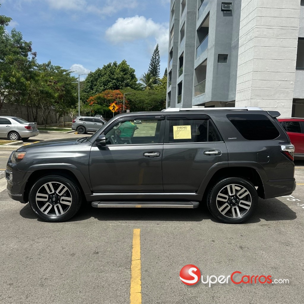 2017 Toyota 4 Runner — foto 5 / 9