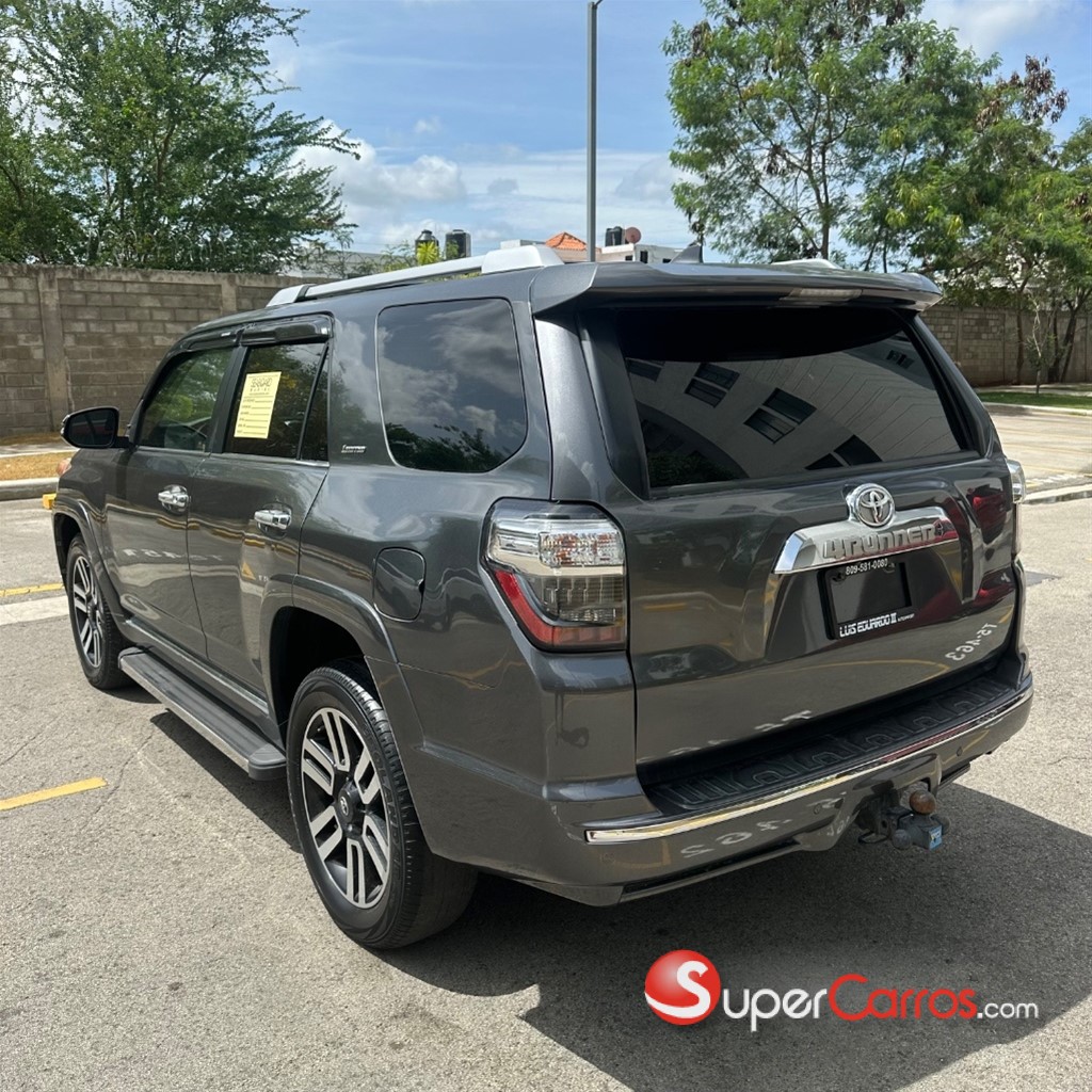 2017 Toyota 4 Runner — foto 6 / 9