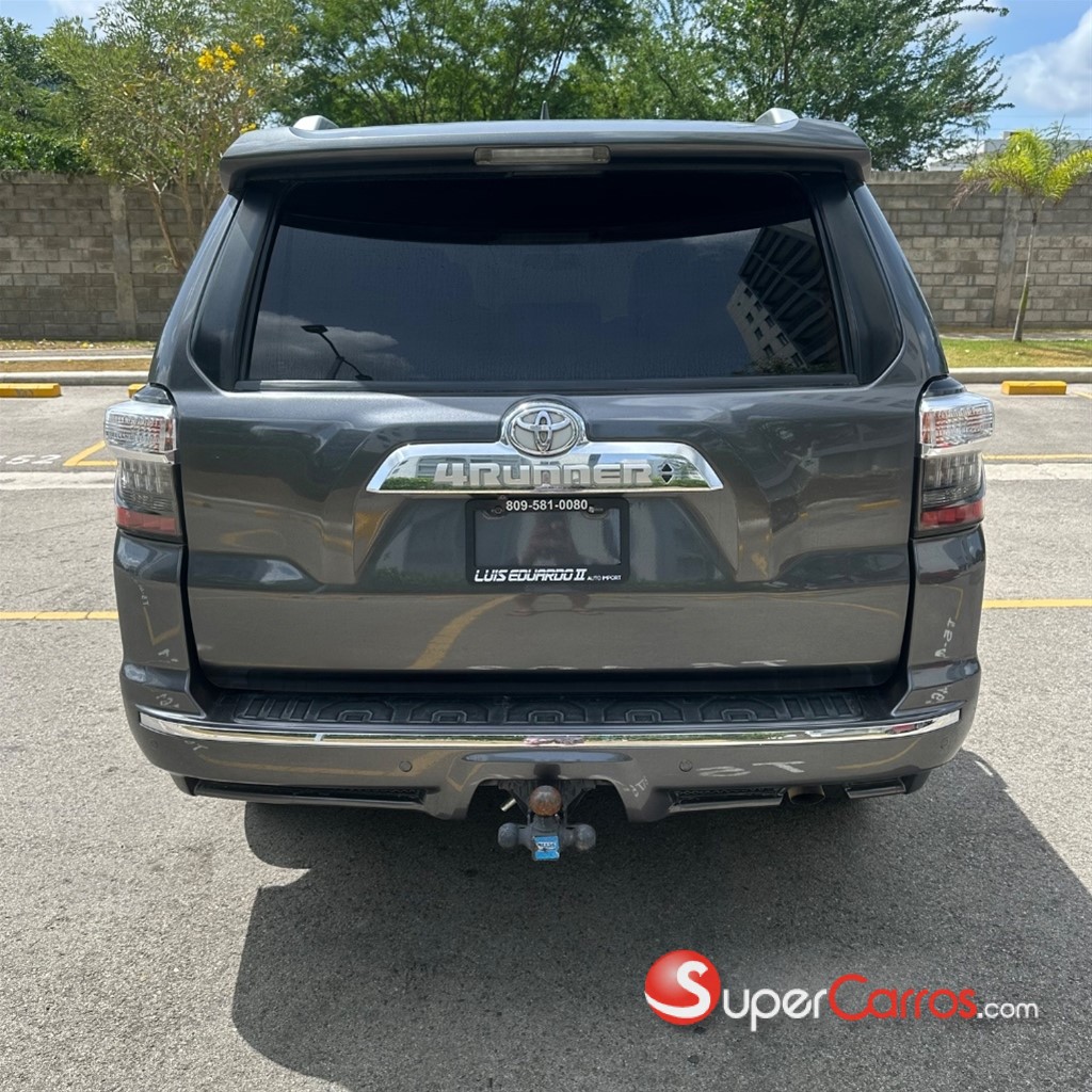 2017 Toyota 4 Runner — foto 7 / 9