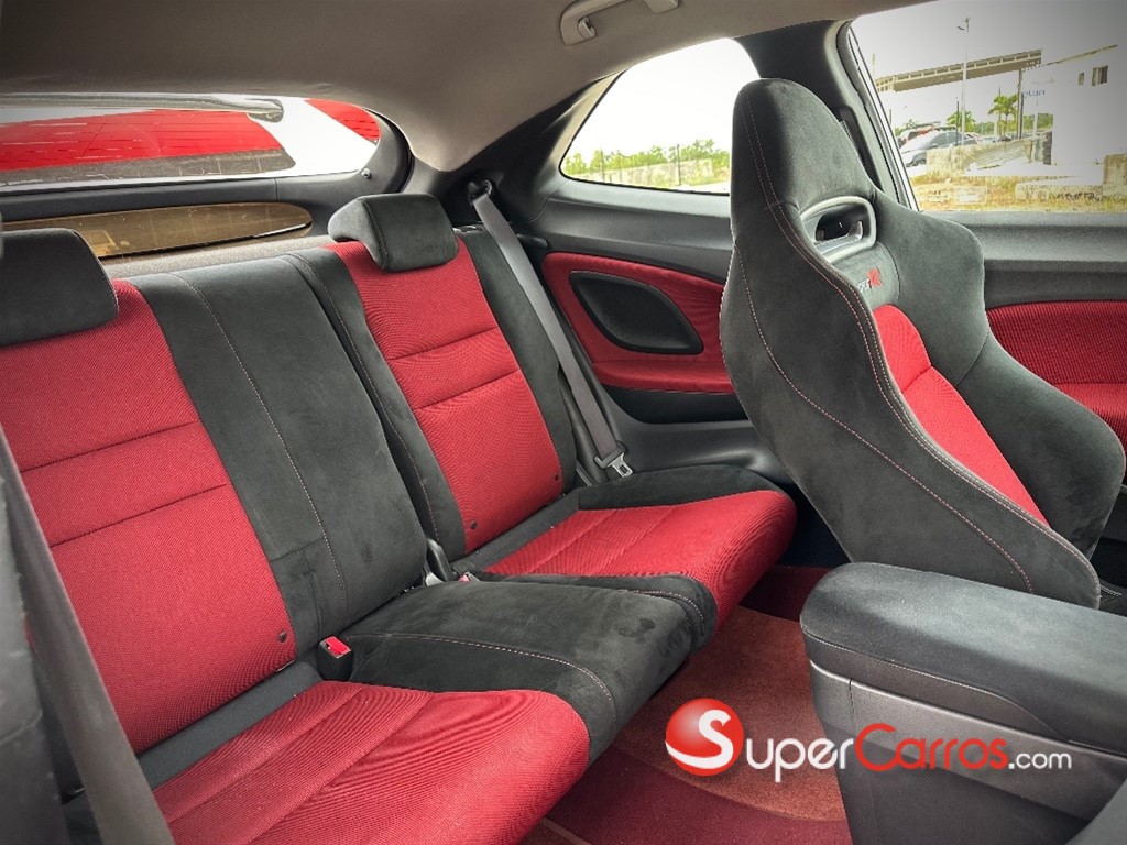 2011 Honda Civic Type R — foto 9 / 12