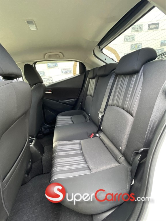 2020 Mazda 2 — foto 8 / 11