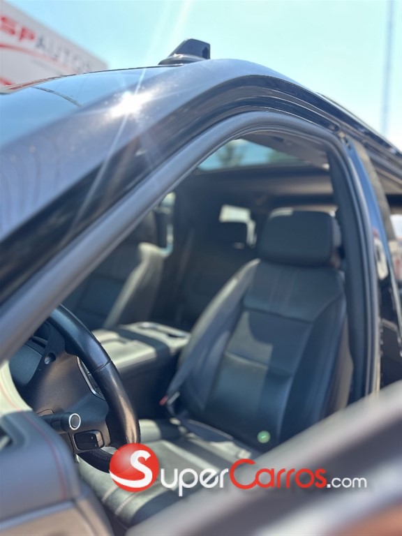 2022 Chevrolet Tahoe RST — foto 8 / 12
