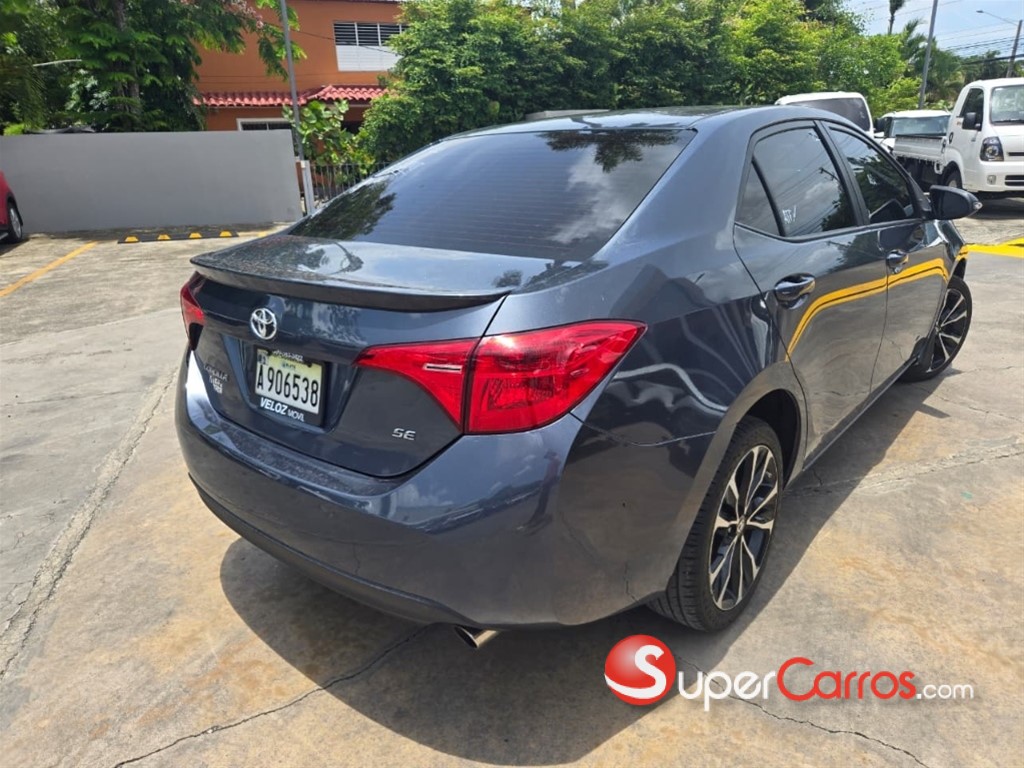 2018 Toyota Corolla SE — foto 4 / 6