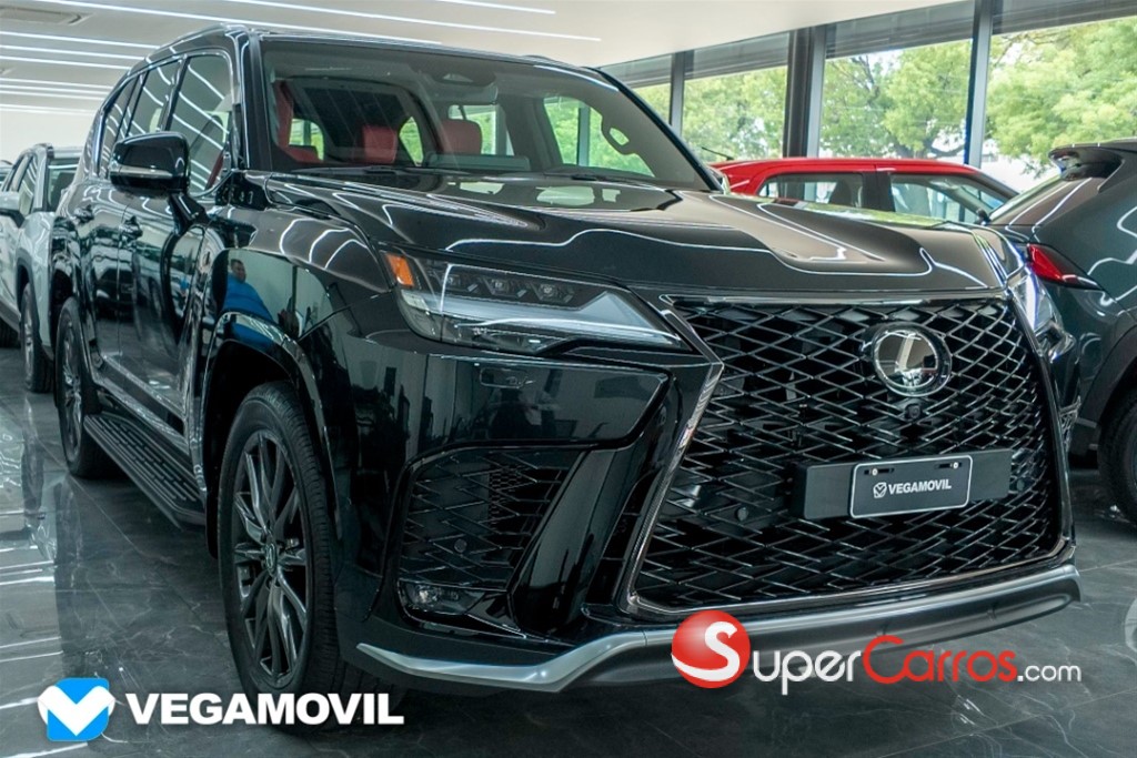 2026 Lexus LX 700 Sport — foto 2 / 12