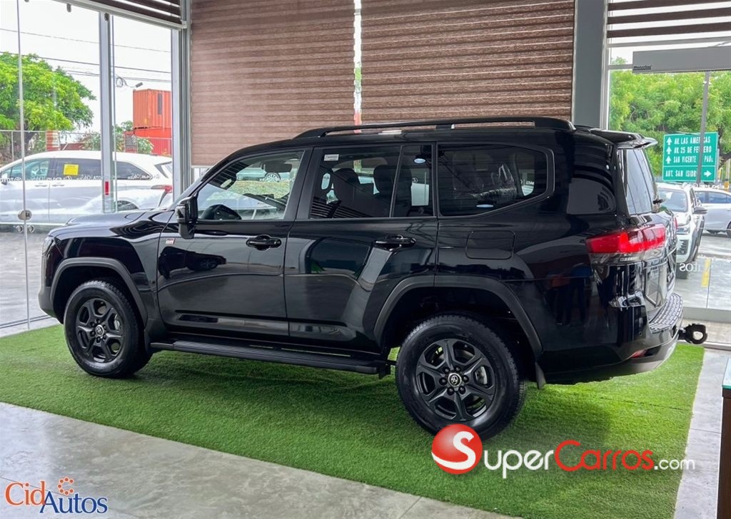 2026 Toyota Land Cruiser GR SPORT — foto 4 / 10