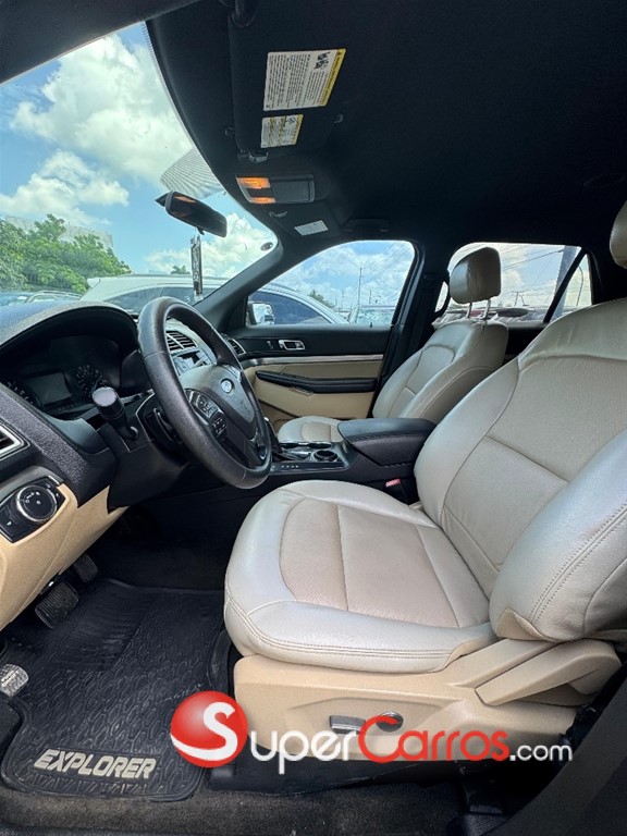 2017 Ford Explorer — foto 10 / 11