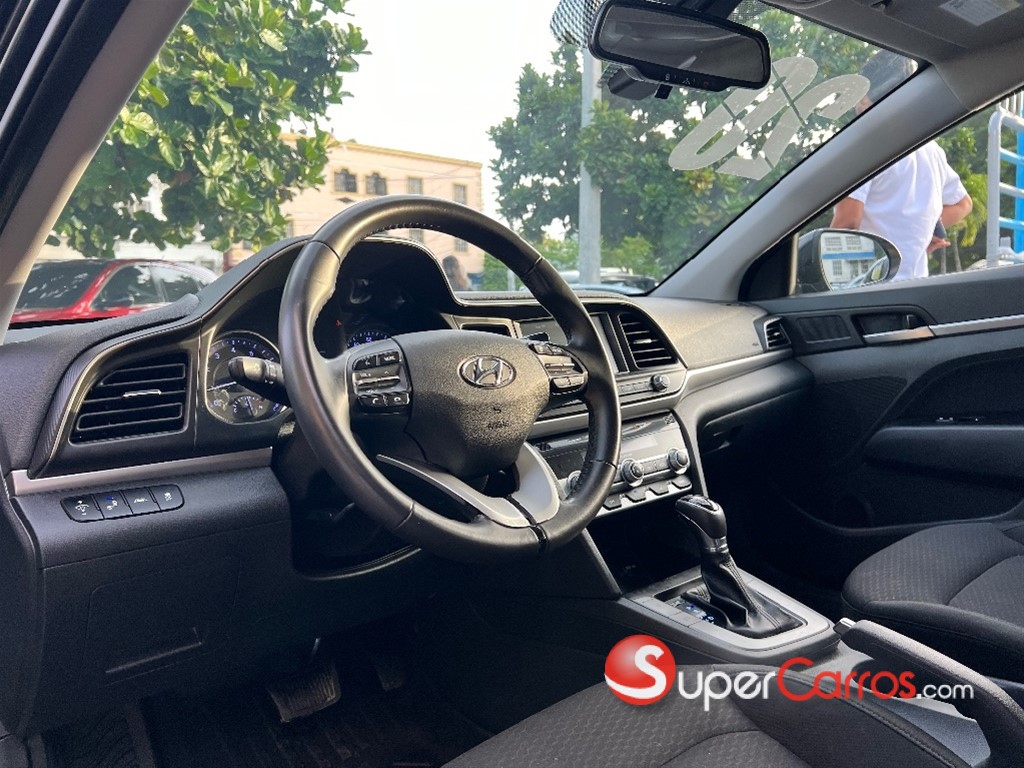 2020 Hyundai Elantra Value Edition — foto 6 / 9