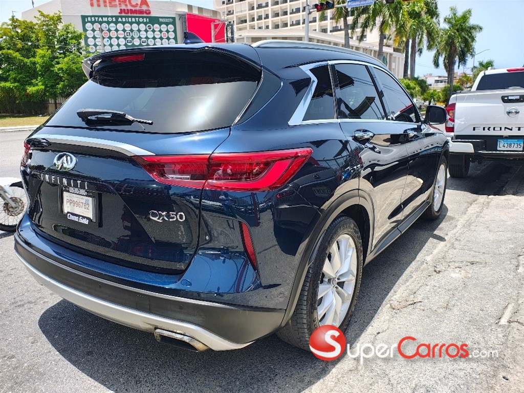 2019 Infiniti QX-50 Essential — foto 9 / 11
