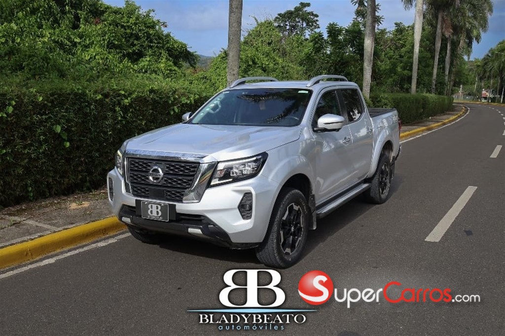 2022 Nissan Frontier LE