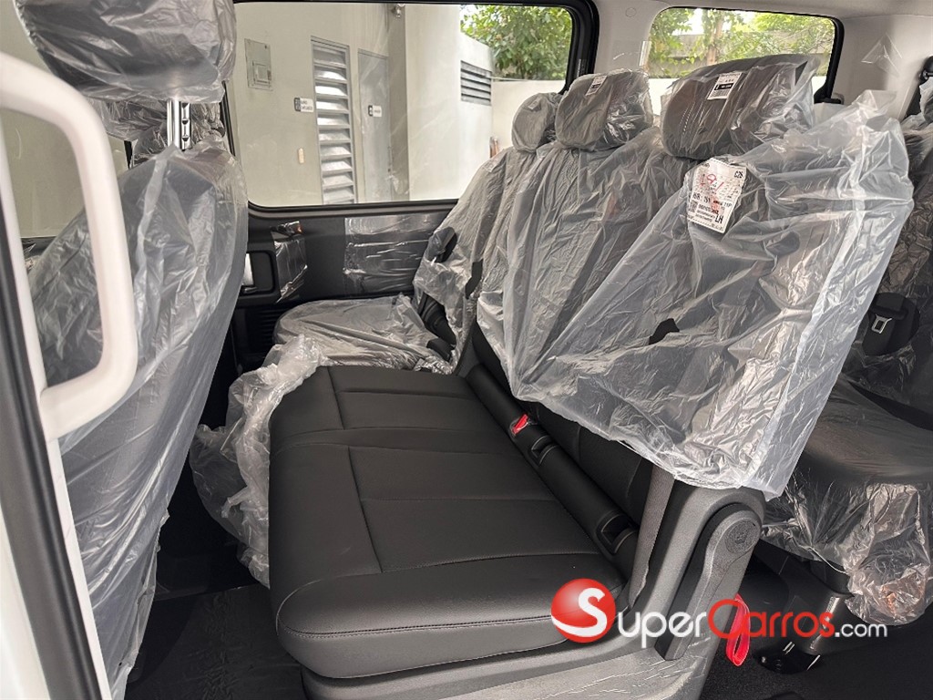 2026 Hyundai Staria — foto 9 / 12