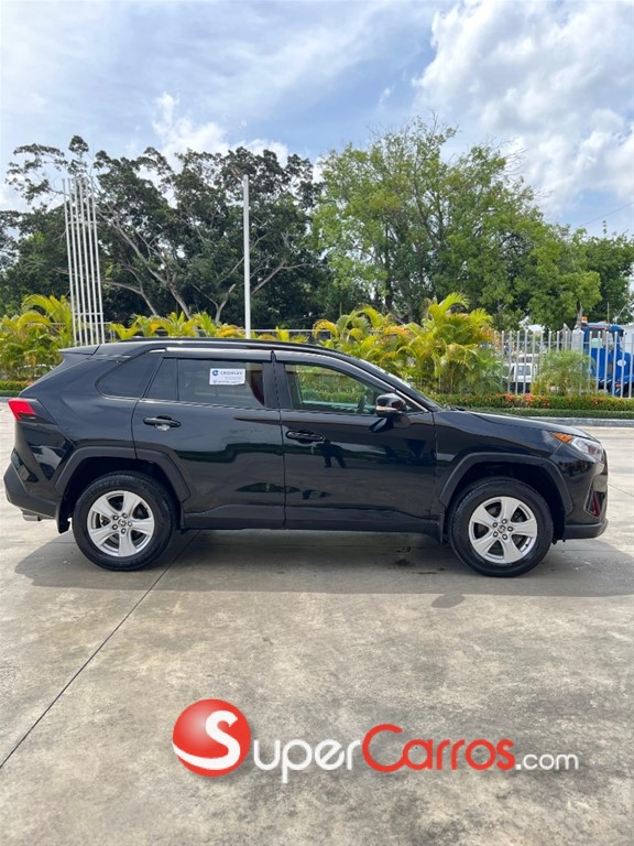 2021 Toyota RAV4 XLE — foto 3 / 12