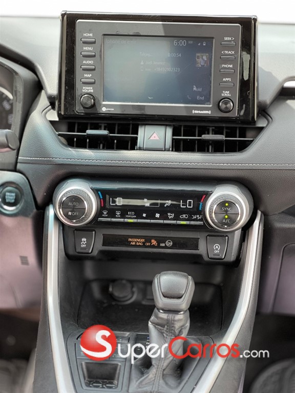 2021 Toyota RAV4 XLE — foto 9 / 12