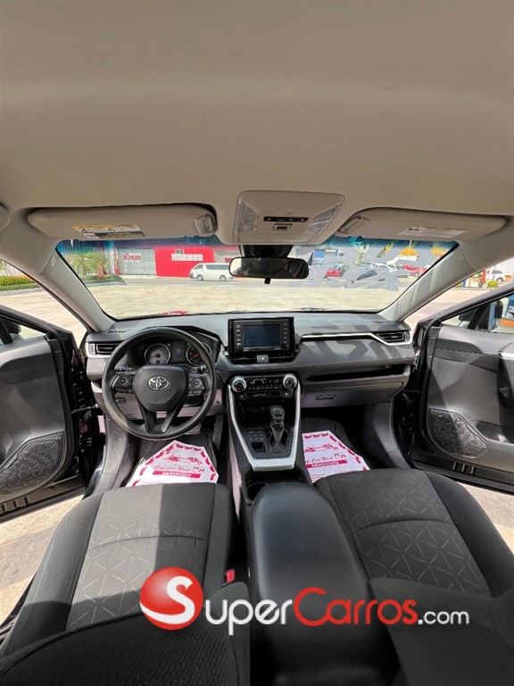 2021 Toyota RAV4 XLE — foto 11 / 12