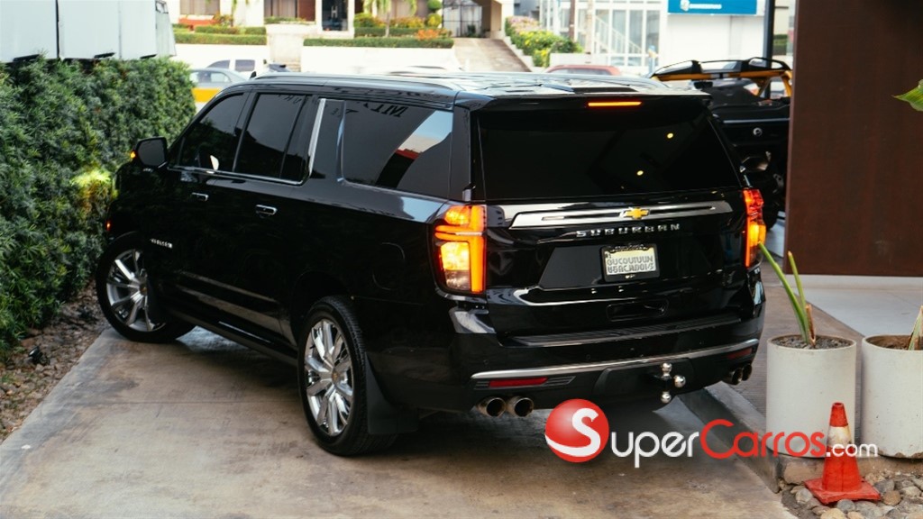 2023 Chevrolet Suburban Highcountry — foto 3 / 10