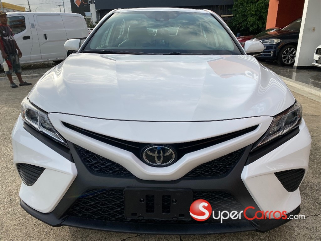 2020 Toyota Camry SE — foto 3 / 12