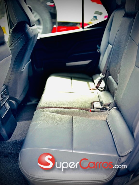 2026 Toyota 4 Runner SR5 — foto 10 / 10