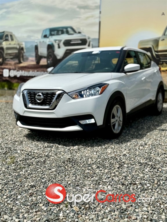 2020 Nissan Kicks SV