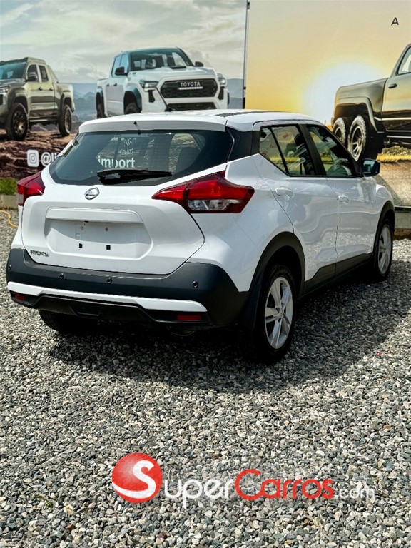 2020 Nissan Kicks SV — foto 3 / 11