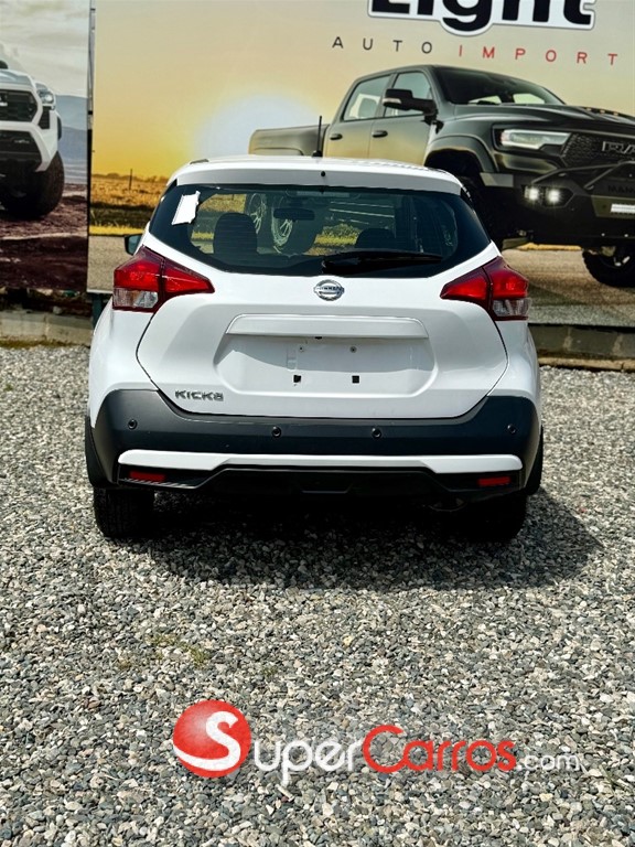 2020 Nissan Kicks SV — foto 6 / 11