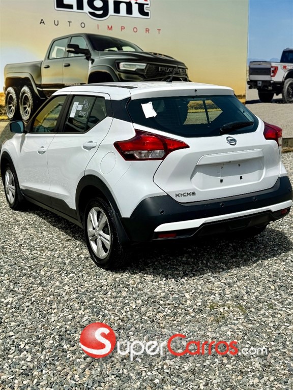 2020 Nissan Kicks SV — foto 7 / 11
