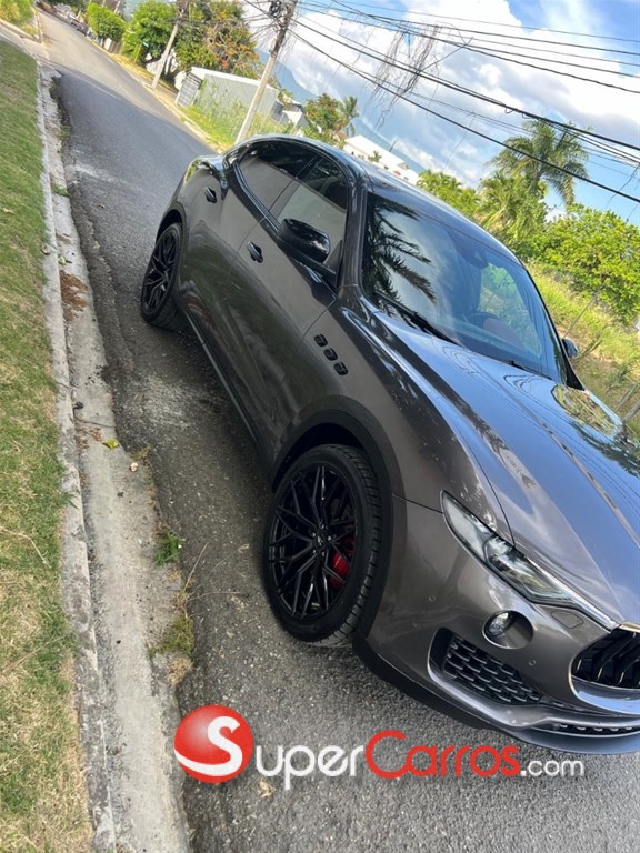2018 Maserati Levante — foto 2 / 10