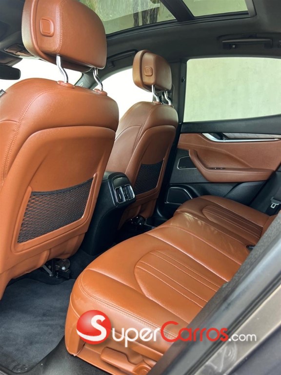 2018 Maserati Levante — foto 8 / 10