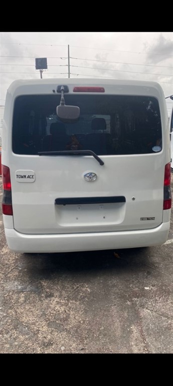 2019 Toyota Town-Ace — foto 3 / 12