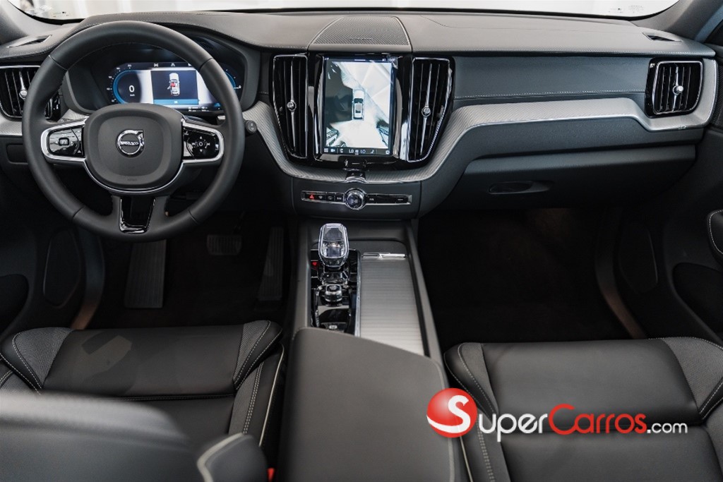2025 Volvo XC60 Polestar — foto 11 / 12