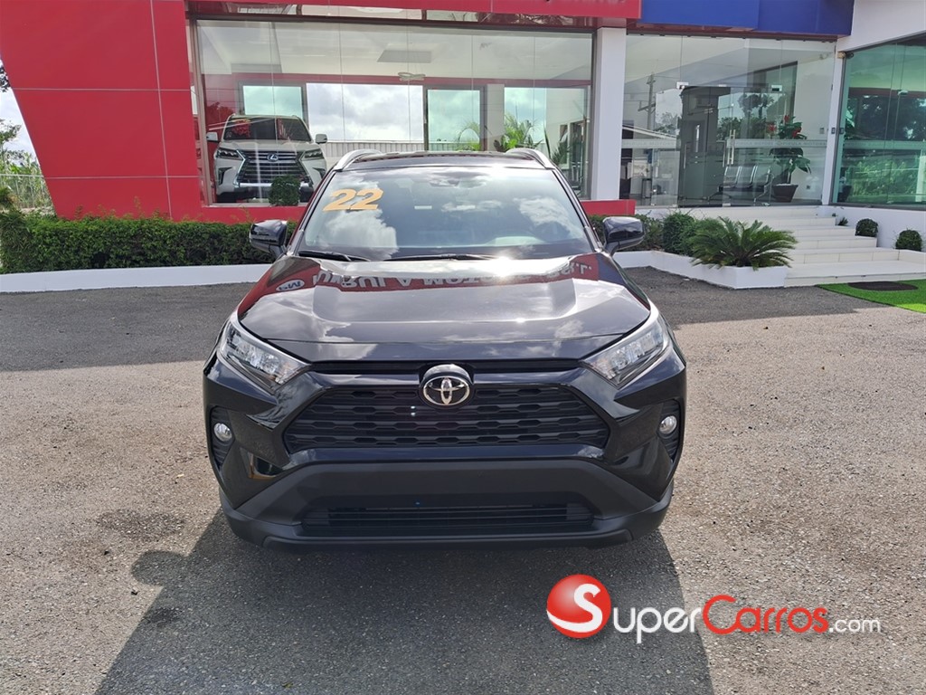 2022 Toyota RAV4 LE — foto 2 / 12