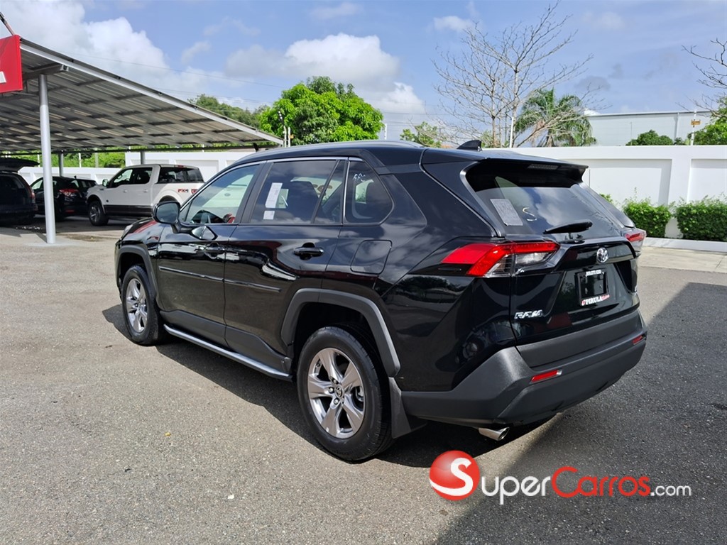2022 Toyota RAV4 LE — foto 6 / 12