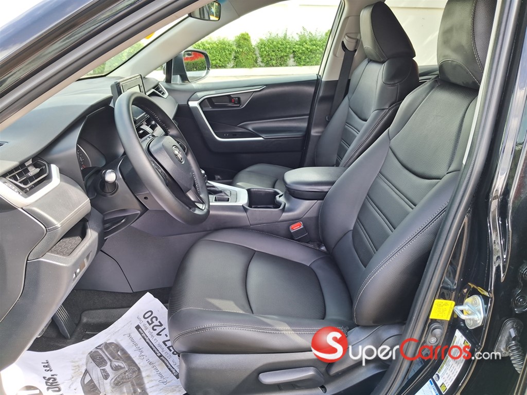 2022 Toyota RAV4 LE — foto 7 / 12