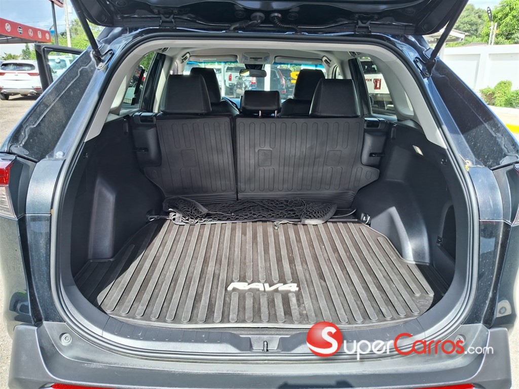 2022 Toyota RAV4 LE — foto 11 / 12