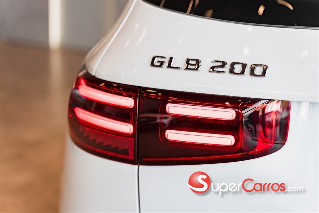 2025 Mercedes-Benz Clase GLB 200 — foto 6 / 12