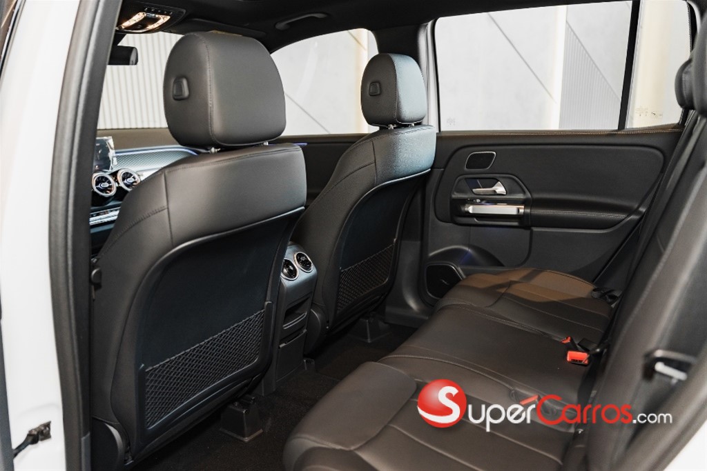 2025 Mercedes-Benz Clase GLB 200 — foto 8 / 12