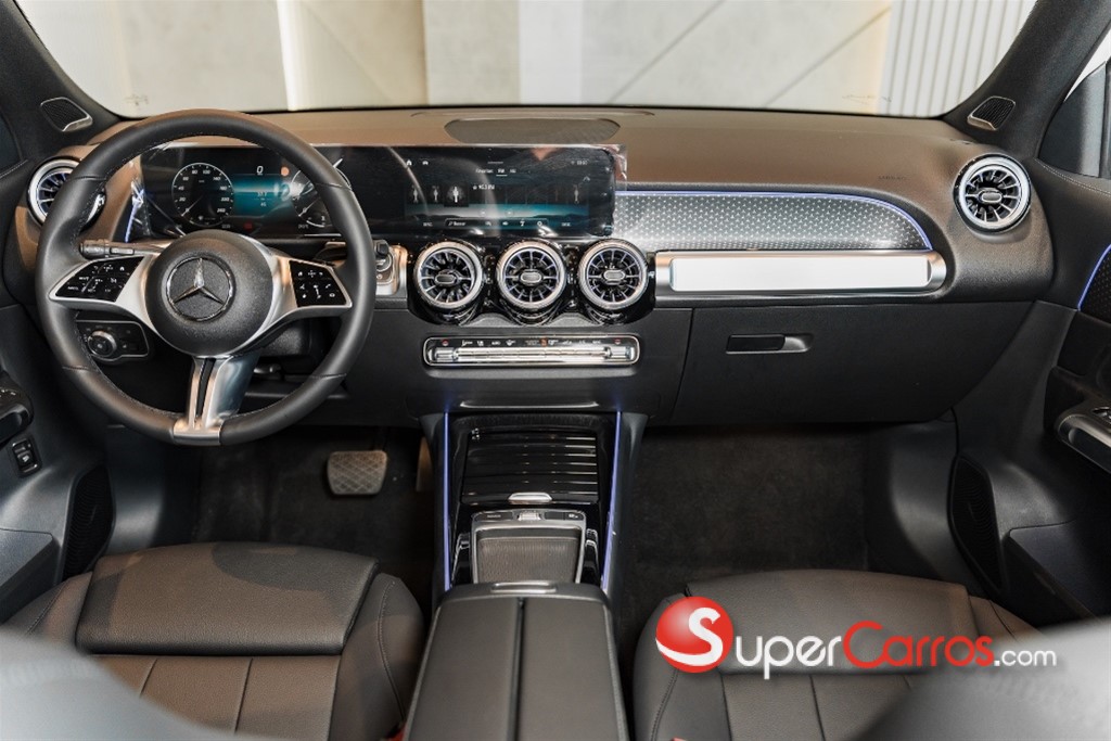 2025 Mercedes-Benz Clase GLB 200 — foto 11 / 12