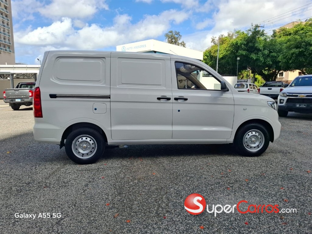 2025 Chevrolet N400 Cargo — foto 2 / 8